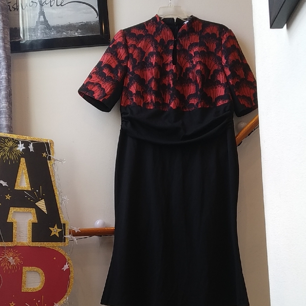 Chic Black and Red Women's Midi Dress